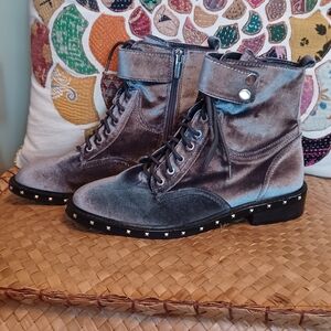 NWT Vince Camuto Talorini studded silver gray & black velvet combat boots 7.5